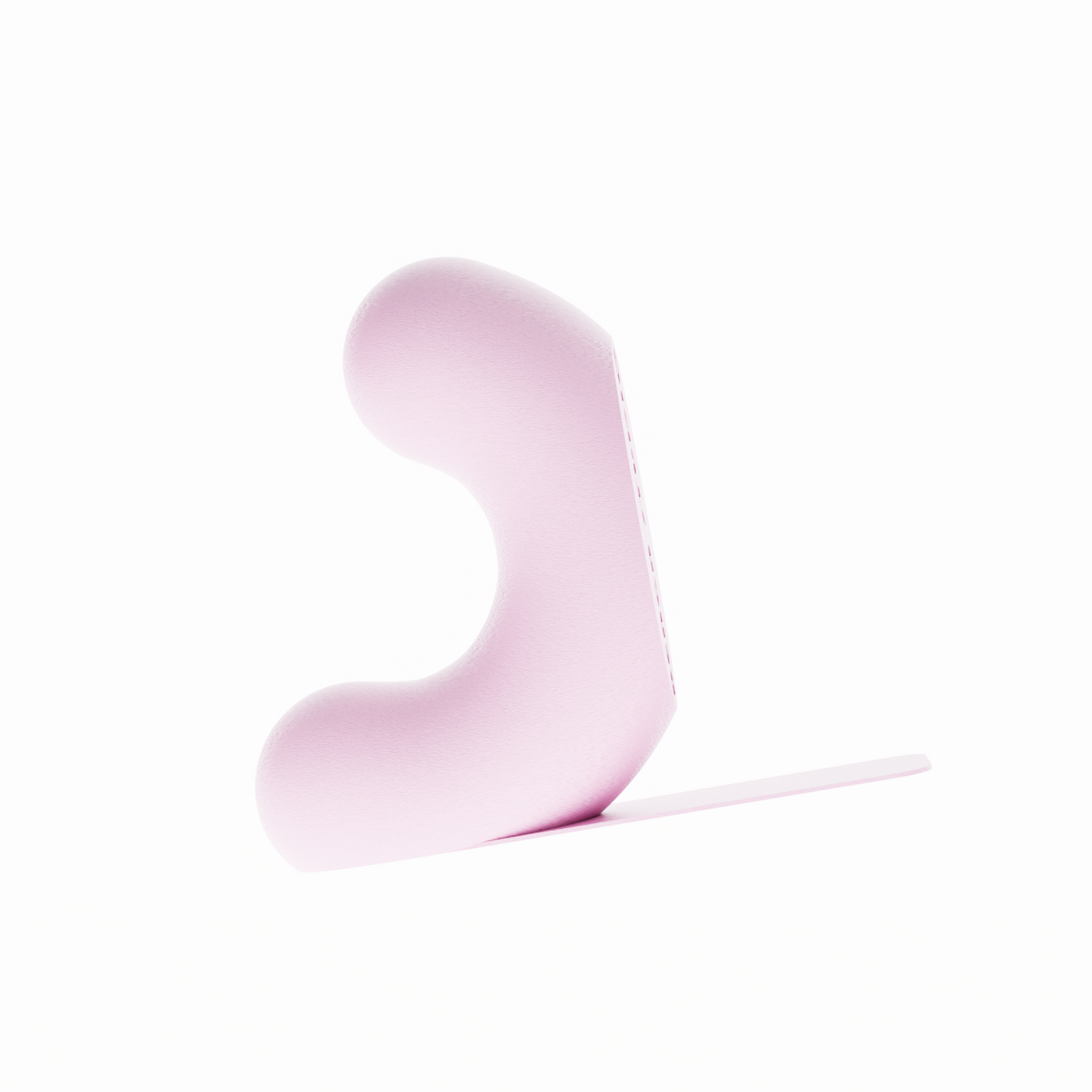 Un serre-livre design de la marque Benga Studio, de couleur rose pastel mat. L'objet moderne a une forme de U stylisé, avec une hauteur de 15 cm. Il est présenté sur un fond blanc pur, avec une languette de support  mince et horizontal s'étendant à droite pour supporter des grands livres. Le serre-livre a une texture fine, lisse et mate. Il est conçu pour maintenir des livres lourds de manière discrète et élégante.