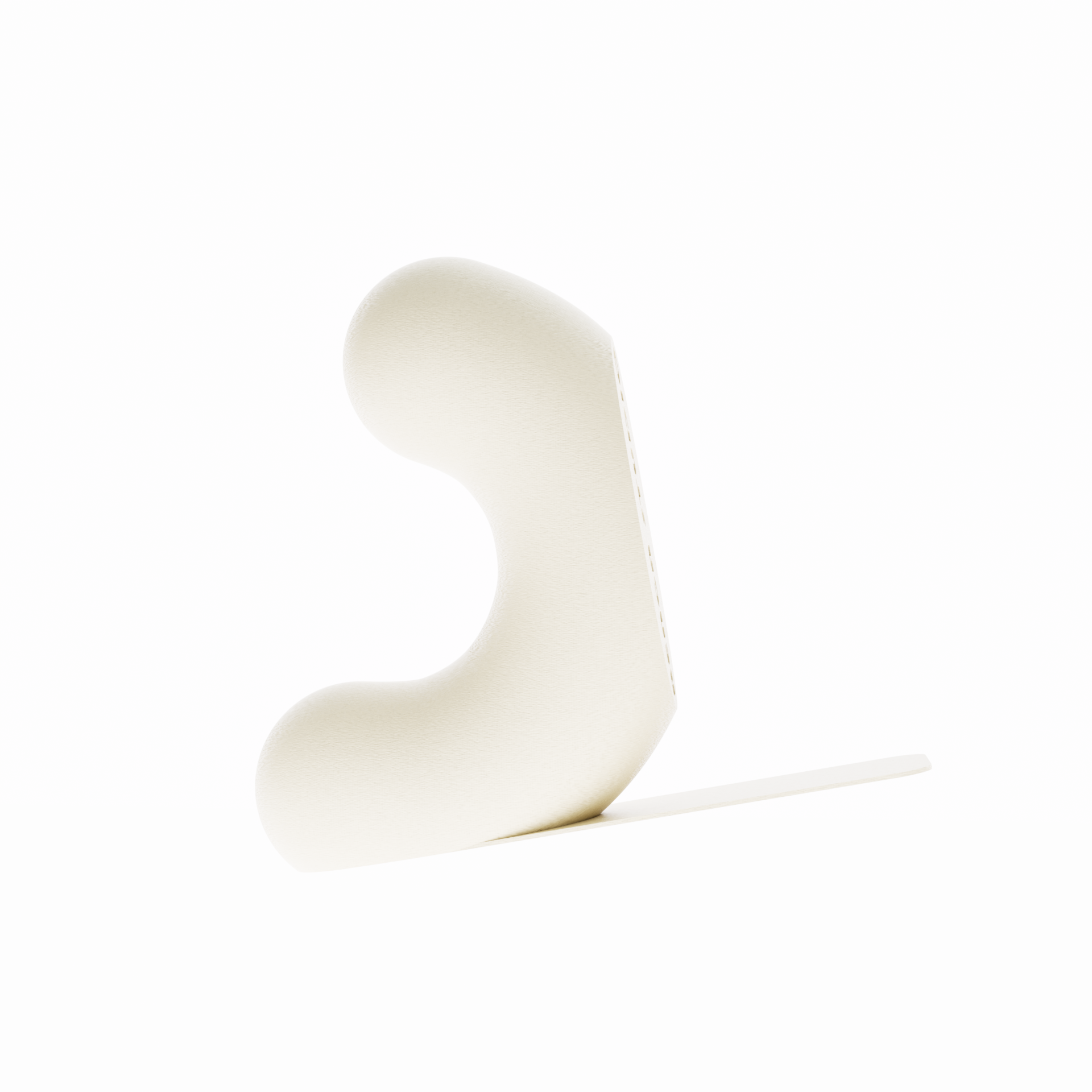 Un serre-livre design de la marque Benga Studio, de couleur cuir très clair (presque beige) et mat. L'objet moderne a une forme de U stylisé, avec une hauteur de 15 cm. Il est présenté sur un fond blanc pur, avec une languette de support  mince et horizontal s'étendant à droite pour supporter des grands livres. Le serre-livre a une texture fine, lisse et mate. Il est conçu pour maintenir des livres lourds de manière discrète et élégante.