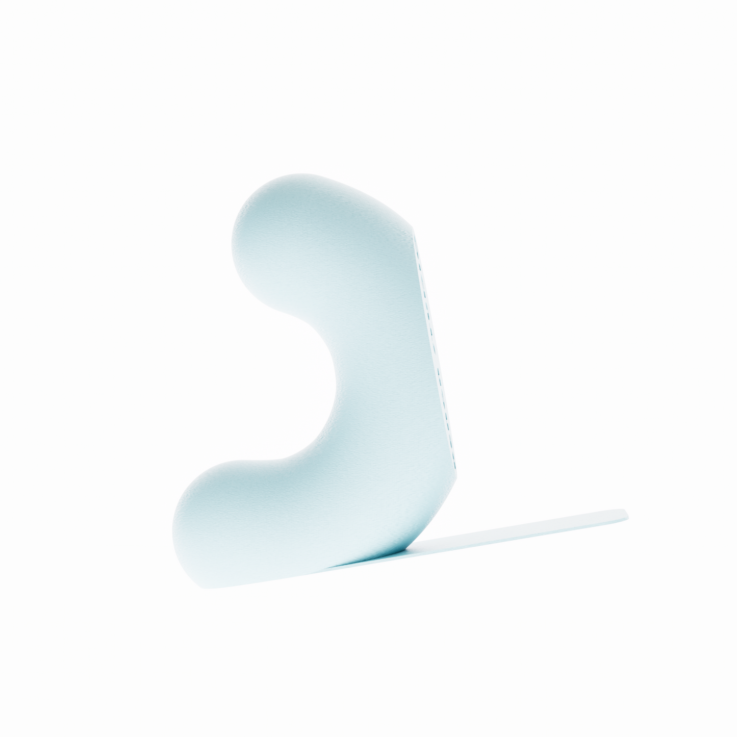 Un serre-livre design de la marque Benga Studio, de couleur bleu pastel mat. L'objet moderne a une forme de U stylisé, avec une hauteur de 15 cm. Il est présenté sur un fond blanc pur, avec une languette de support  mince et horizontal s'étendant à droite pour supporter des grands livres. Le serre-livre a une texture fine, lisse et mate. Il est conçu pour maintenir des livres lourds de manière discrète et élégante.